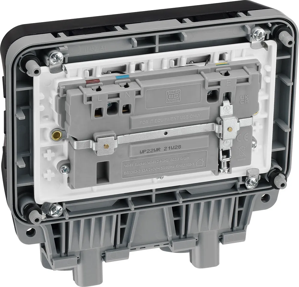 BG WP22WR-02 Weatherproof Nexus Storm 13A 2G Switched Socket with Wi-Fi Repeater