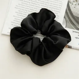 Holiday Scrunchie Black